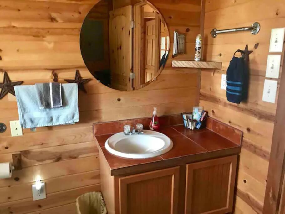 Cottonwood Creek Cabins - Alpine, Tx Exterior photo